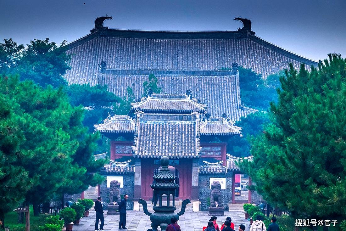辽宁奉国寺被称为无上国宝,辽代佛殿最大者也,东北唯一千年建筑