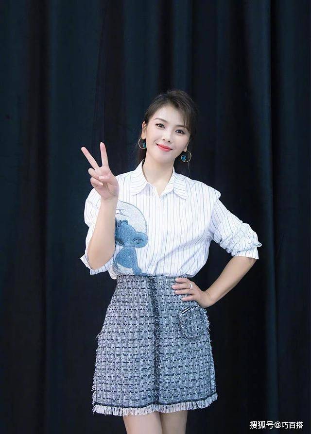 超越|刘涛杨超越破次元同框！一个甜美一个优雅，合影依旧那么美腻