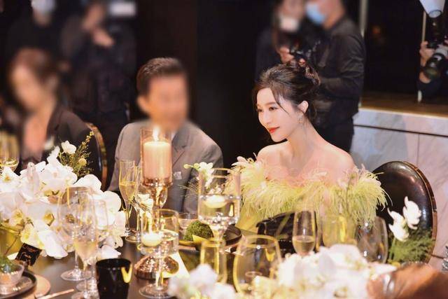 网友疑偶遇范冰冰,现身医院体检被指身体亮红灯?