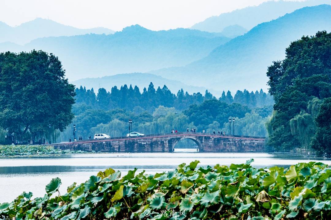 杭州有个北里湖，很多游客以为是个新景区，其实就在杭州西湖