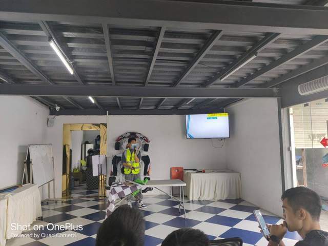 线下体验会:一加8T不将就的万圣节速跑体验