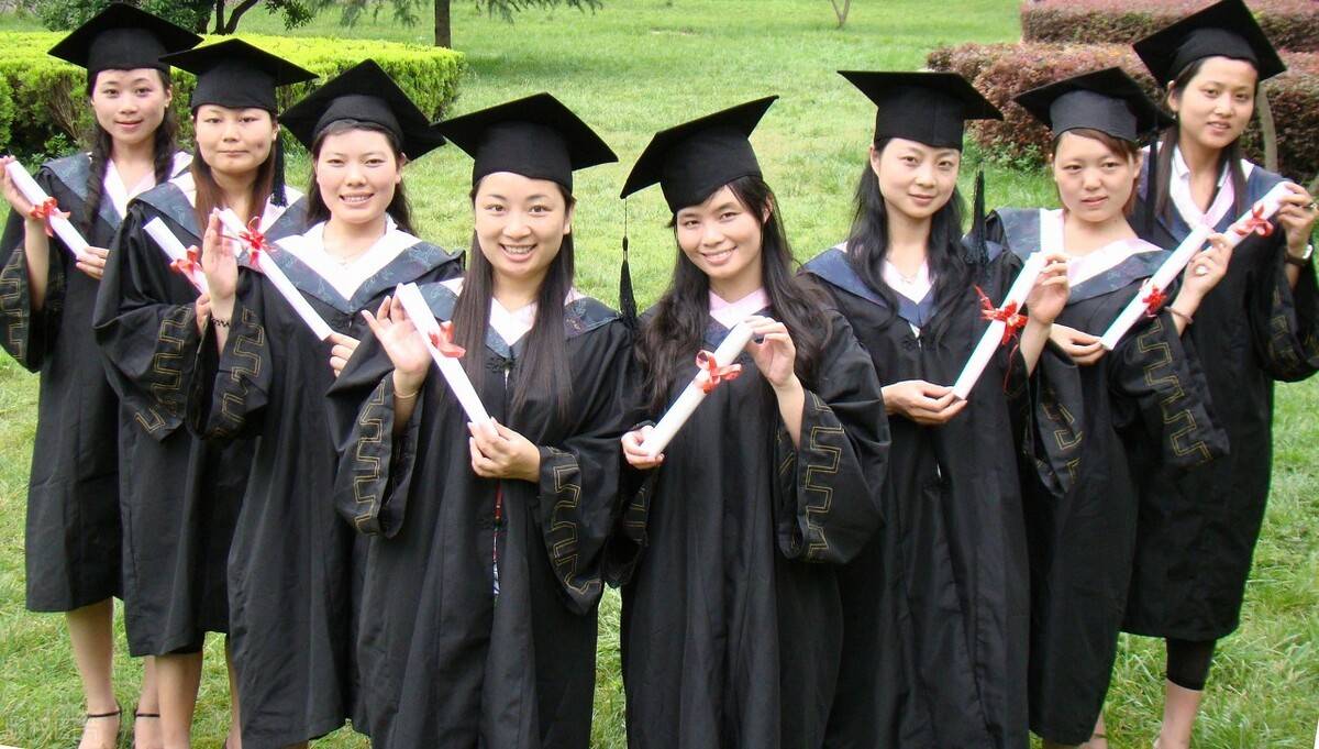 什么大学毕业就是政府部门工作 2dc6ddc8f2084599a8593095f001fbcb.jpeg