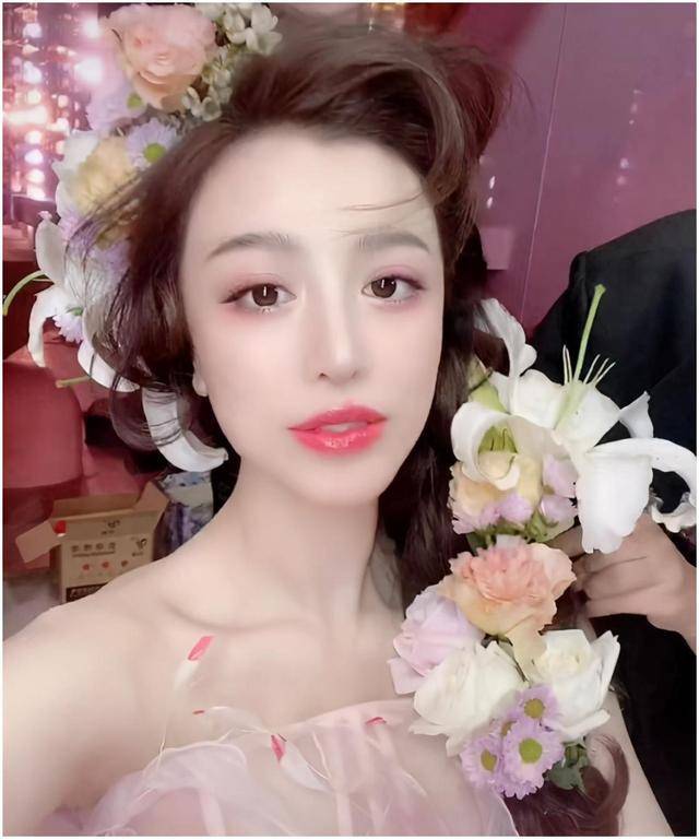 刘翔|刘翔前妻葛天晒照，29岁皮肤白皙状态佳，减重后穿衣风格变时尚