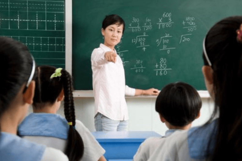 如何成为一名人民教师 b6aaddb7f6384835a3d5a842e54c7e1a.png