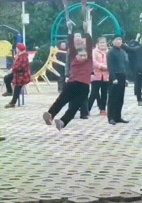 搞笑gif段子:哈哈哈哈哈,真是遗传啊!