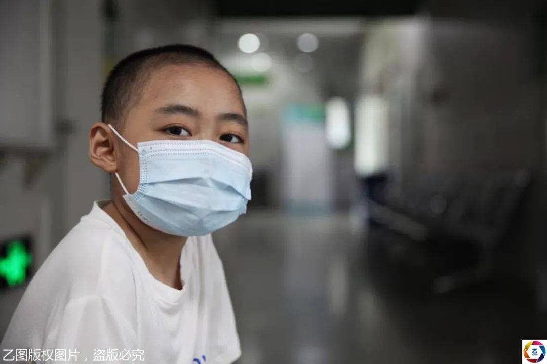 魏闻岐|医生对其母亲和外婆抽血化验，结果全家傻眼男孩总是莫名流鼻血