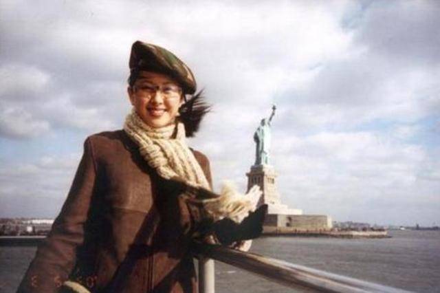 22年前,白宝山女友谢宗芬获罪入狱,2005年出狱后,她去