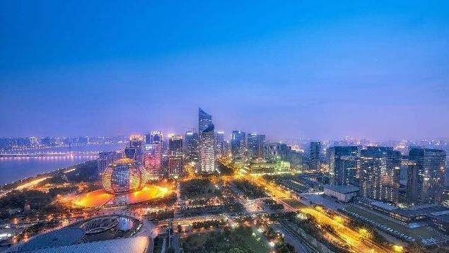 2020年世界大城市gdp_2020中国前三季度GDP十强城市