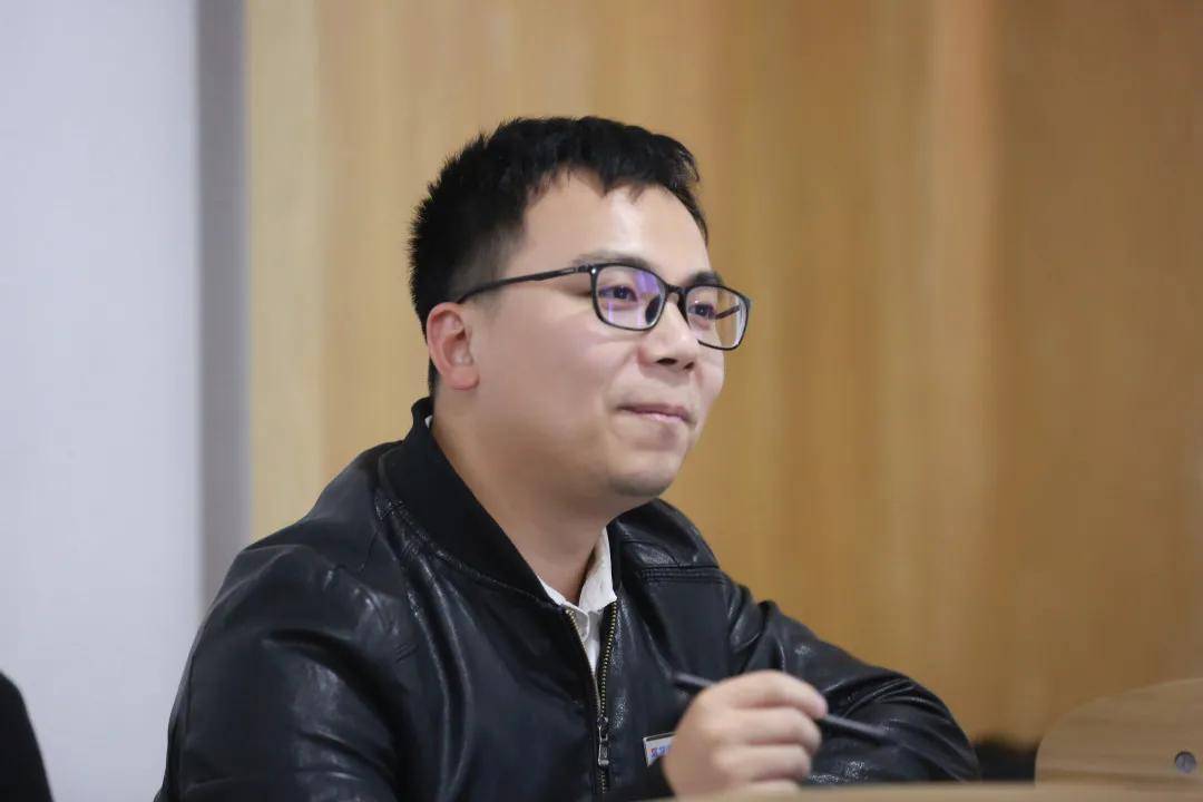 学天老师周晓峰:"我希望学员记得,有位周老师一直陪伴