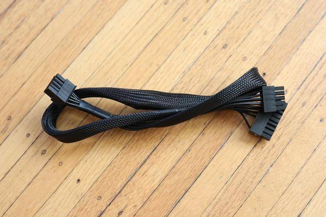 英特尔ATX12VO实物图分析,台式电脑电源的未来