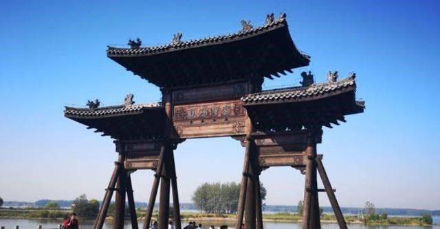起源于春秋的窑湾古镇,2头石狮“召唤”游客