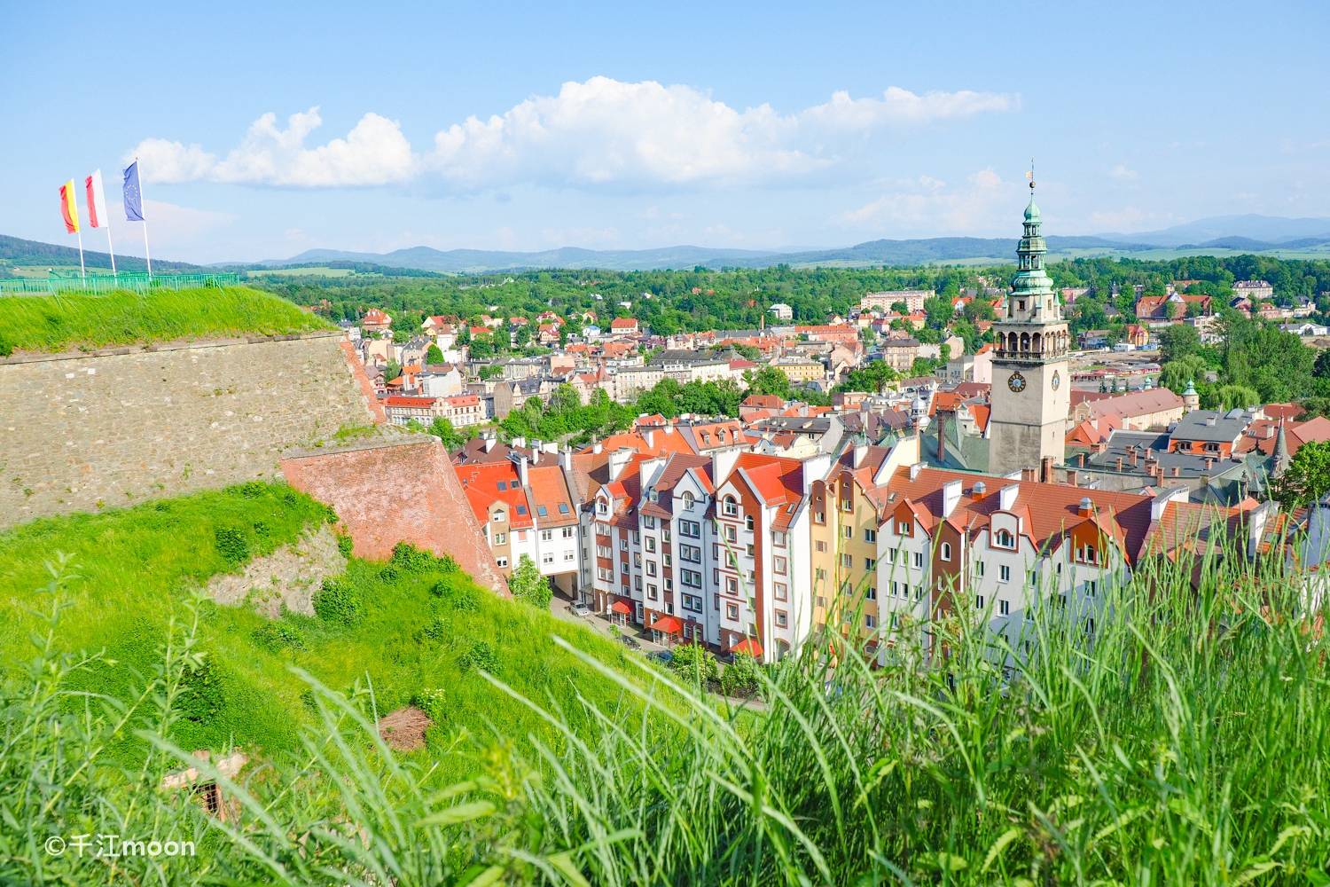 这里被称为波兰的“小布拉格”，风景别致故事多！