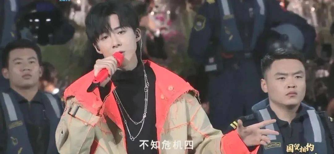 金鸡奖开幕式盘点！周深李光洁惊艳，成龙连说