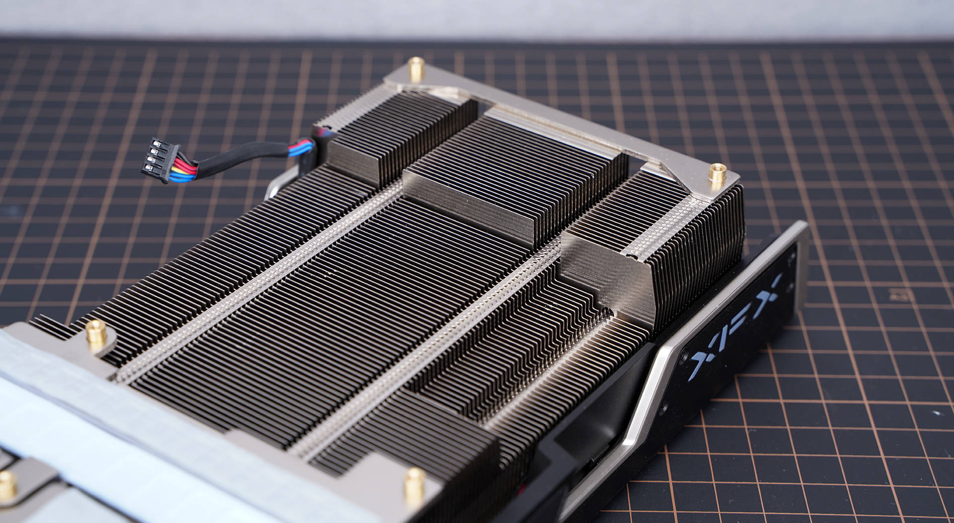 -bit|非公版更强 讯景XFX RX6800 XT海外版显卡评测