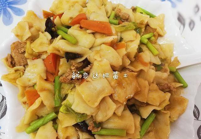 肉片怎么过油炒菜用 e6cd79f468414140ba66d74cdde72d81.jpeg