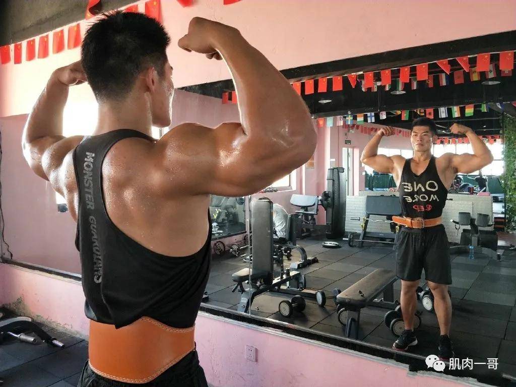 拍照怎么拍出肌肉感 a1d40714d06c44d2bcb04e648363267e.jpeg