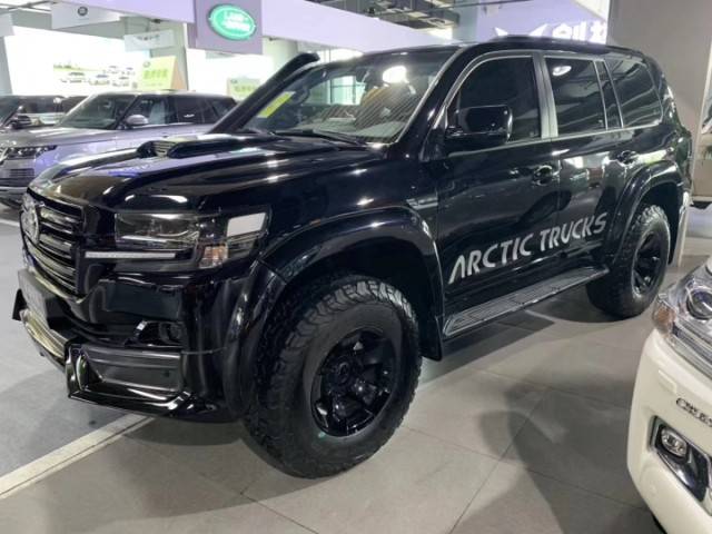丰田酷路泽4500黑武士柴油版v8陆巡