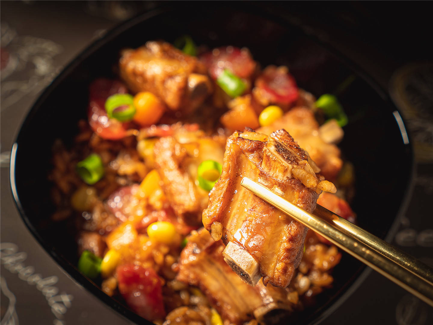 排骨焖饭放什么菜好吃 fdbd497911504914b2ae09fab4161926.jpeg