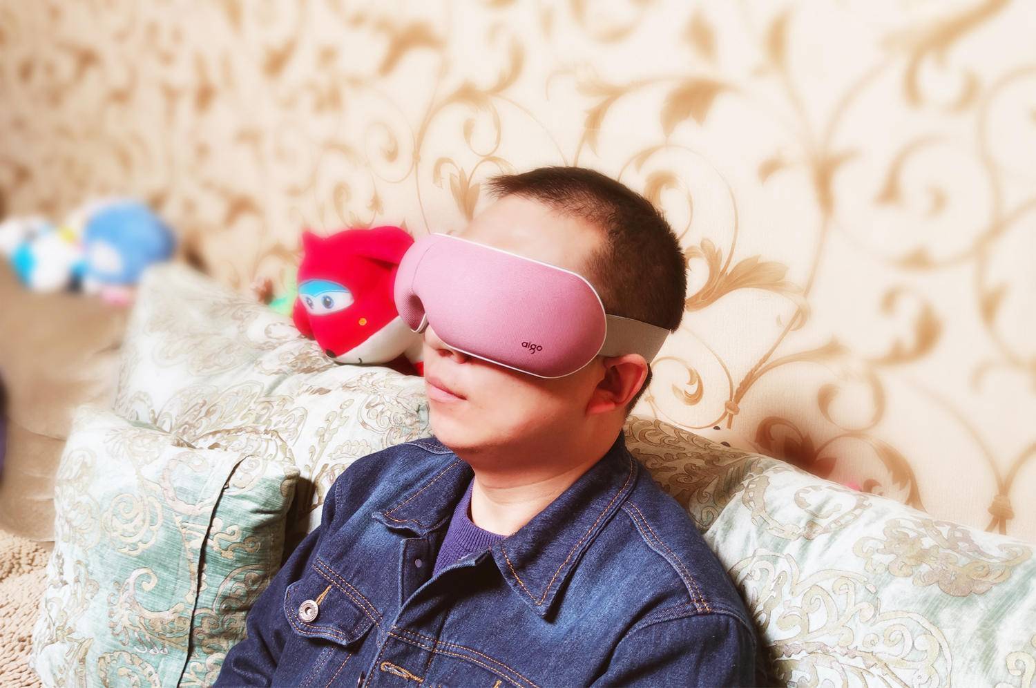 aigo新品不按套路出牌，眼部按摩还能听音乐，国民好物体验