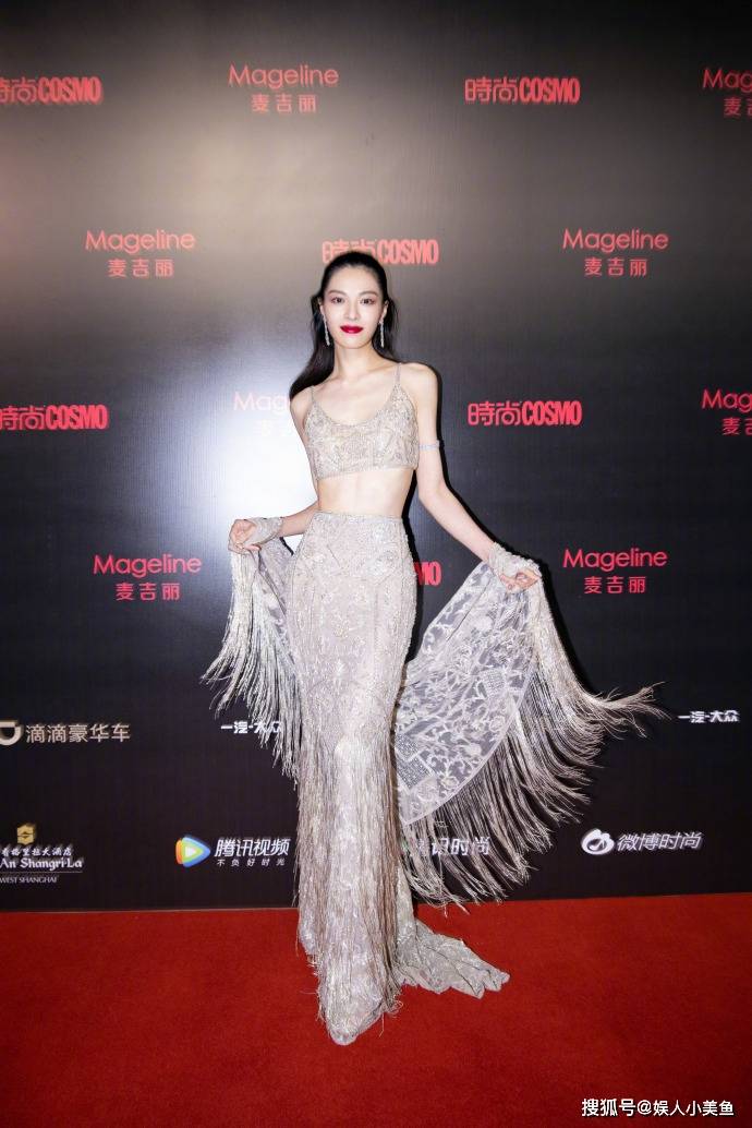 倪妮红配绿绝美,关晓彤被嘲像葱油饼,时尚盛典85花扬眉吐气