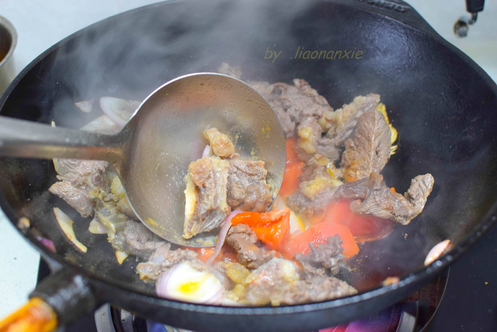 怎么做西红柿炖牛肉 8733104ebb6444678d17f80c823aec08.jpeg