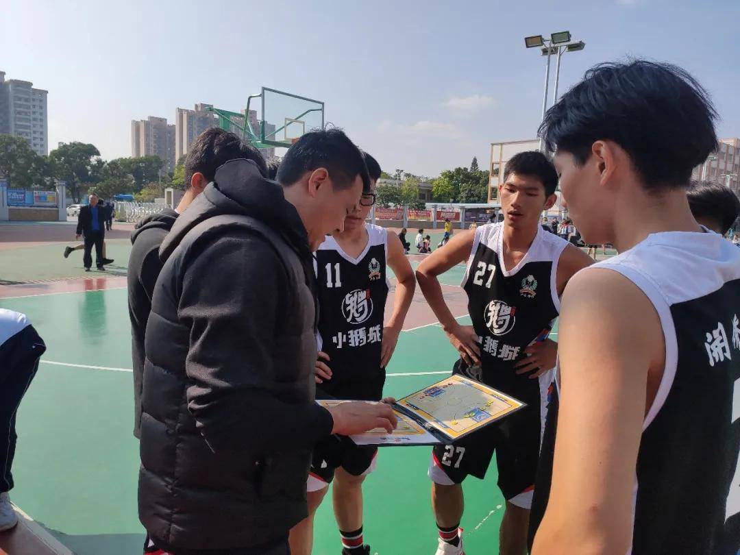 开侨中学篮球队在2020开平市中小学篮球比赛