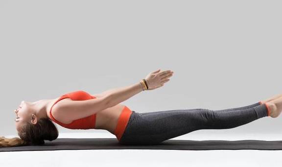 如何练胸部和腹部 e1b269f0b6134c7ca18e4aac4dca5e98.jpeg