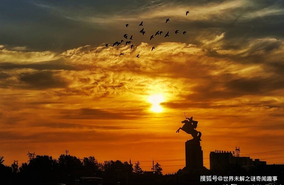内蒙古出现“三日当头”现象，画面奇幻，网友呼唤后裔