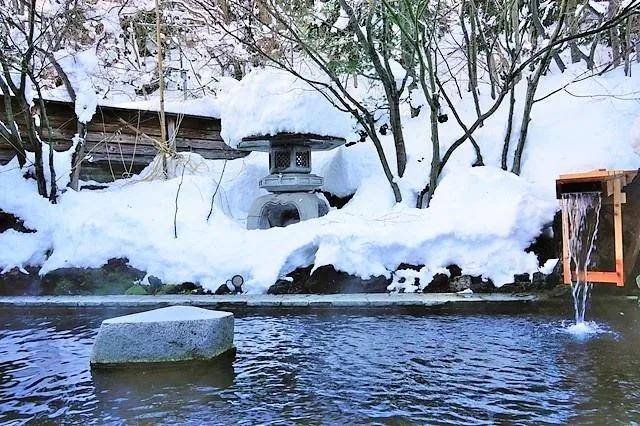 小汤一瓢即将造雪与雪景私汤浪漫邂逅冬日泡温泉不用去日本