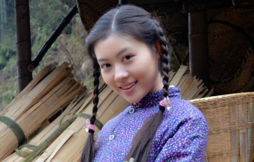 9岁演《暖春》小花,是中国年龄最小的"影后",如今长成这样了_张妍