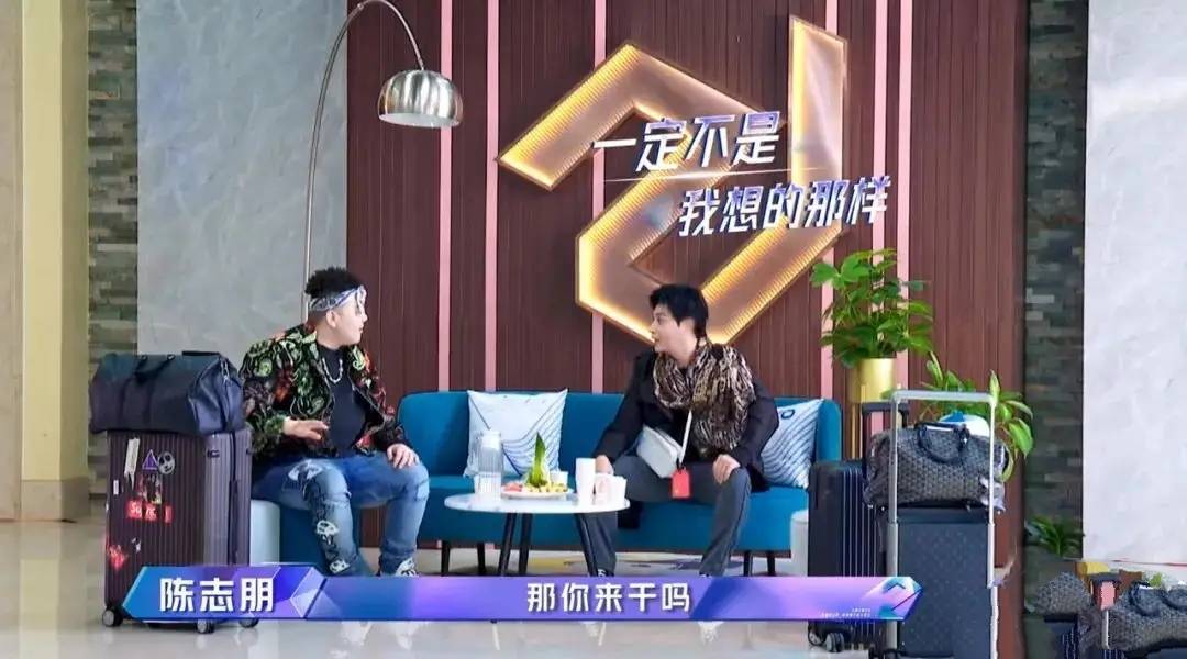 《追光》陈志朋回炉重造，被称“男版宁静”，