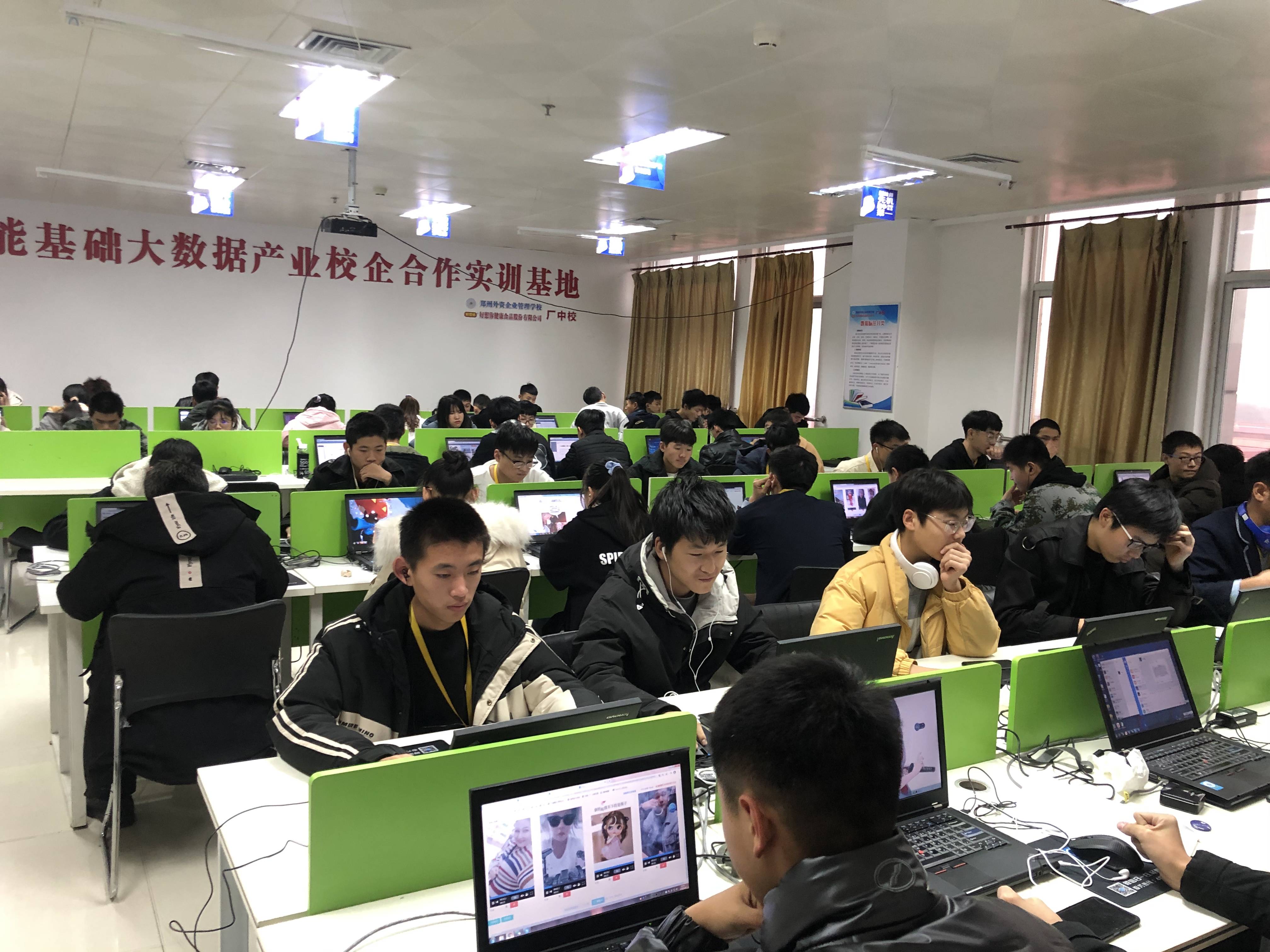 矩形框|投资100万开个店也不一定有这个在家自己赚的多！