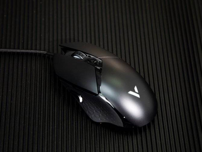 按键|自定义炫彩RGB 简单实用驱动 雷柏VT30电竞游戏鼠标体验评测