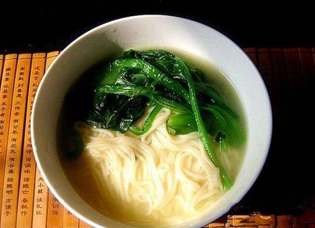 菠菜家常做法不用油 2c8caf73111944bbb8230afc0e4521b3.jpeg