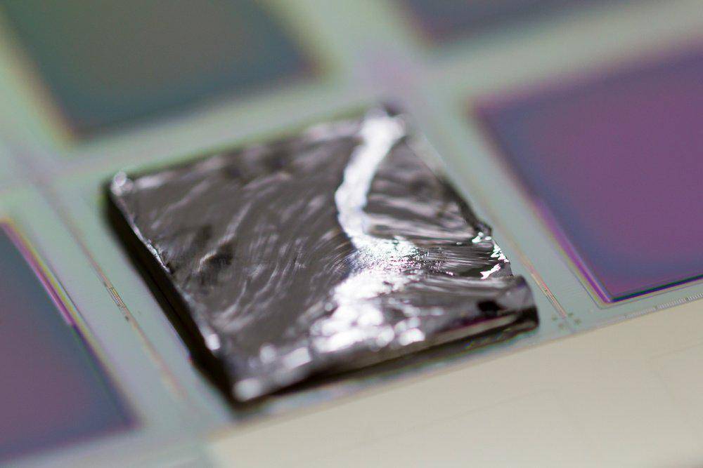 亚洲硅业IPO三大疑虑待消除 施正荣回A能否