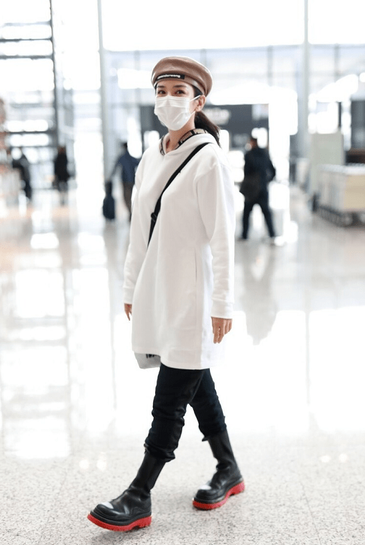 高档时尚品牌工装裤 65f29e61fb9143d59a7231103023a364.png