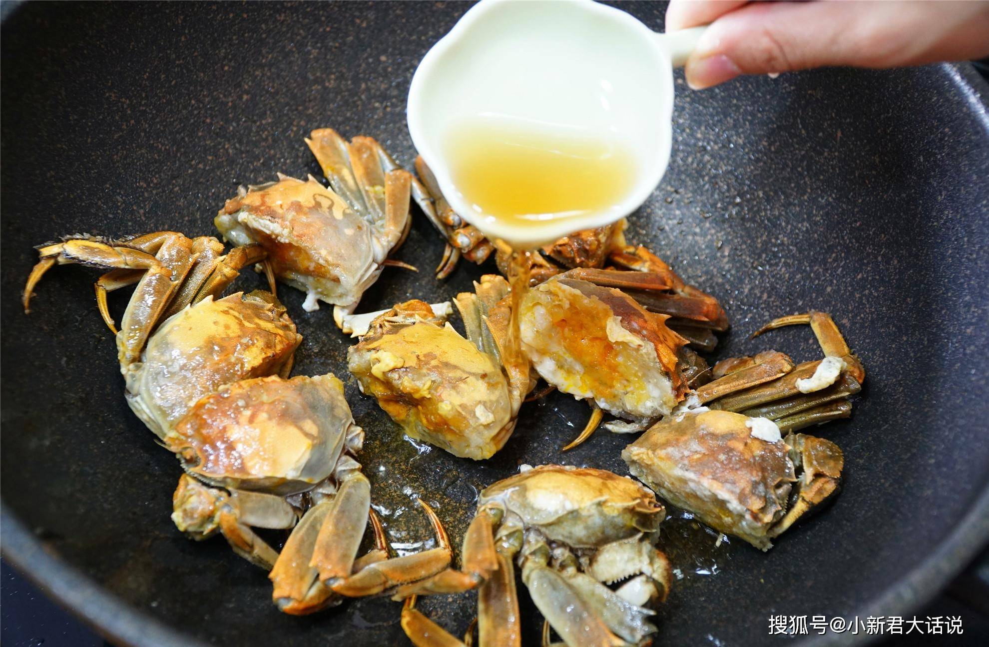 什么时候的螃蟹最贵 ad44bd6a00e24254ac945e8b22fd4351.jpeg