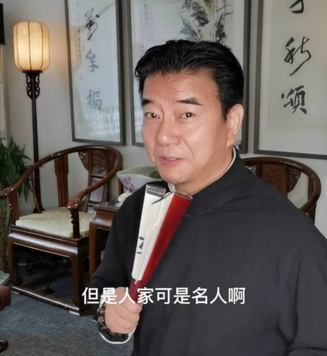 会炙人口哪个是错别字_错别字的广告牌(2)