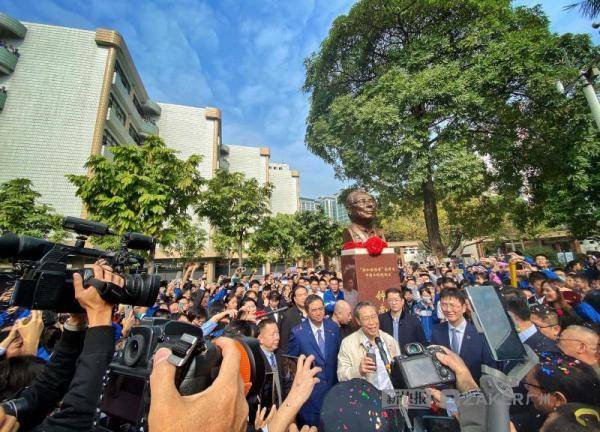 华南师范大学附属中学132周年校庆,1955届校友,中国工程院院士钟南山