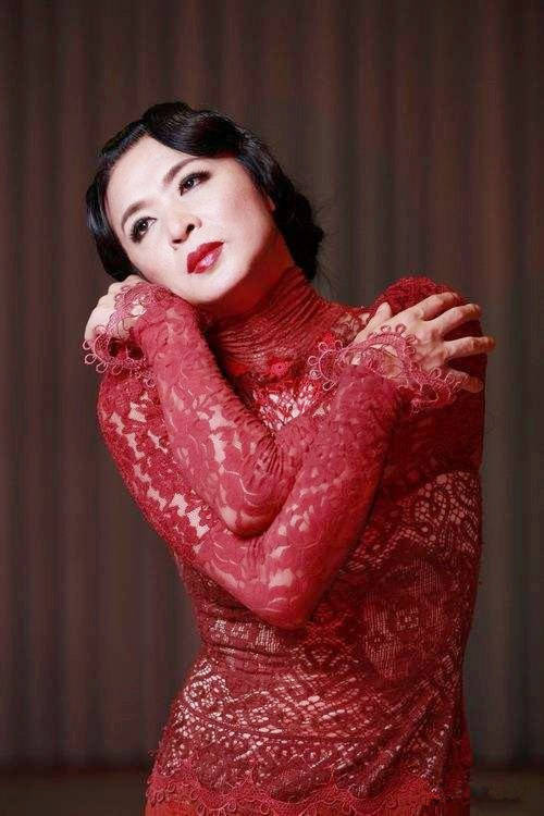 金星节目现场失控骂哭18岁女舞者滚下去把衣服穿好再上来