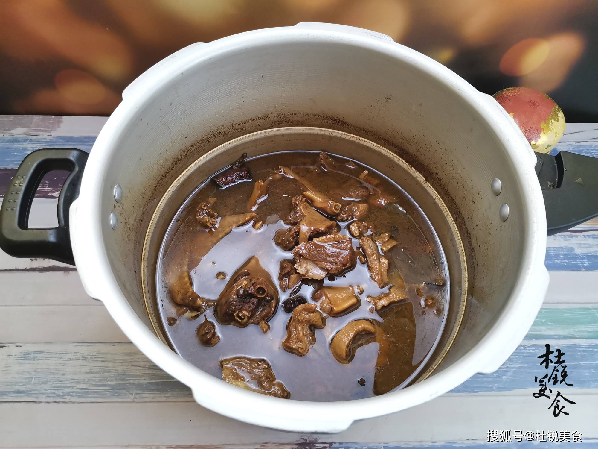 在家怎么做火锅全过程 55d45e73ad2c420589f54ba641273d11.jpeg