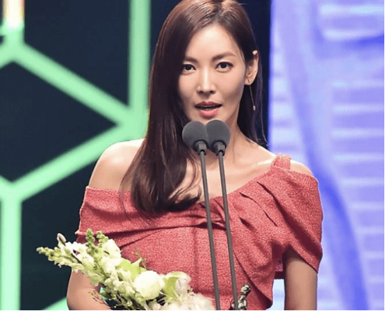 她颜值可以碾压宋慧乔,20年后再演"恶女,林有有都弱爆了