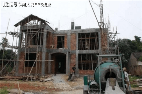 农村建房人均_农村人均收入变化图