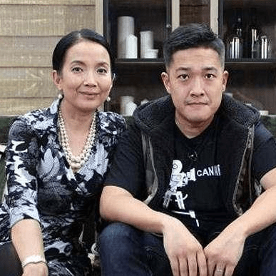 老戏骨孙海英:39岁丧子妻子离去,二婚娶张丰毅前妻,今