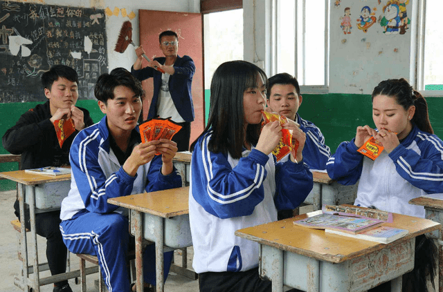 怎么样上课会比较有趣 f12e4737f45c460a8f4023fcbdd880ec.png