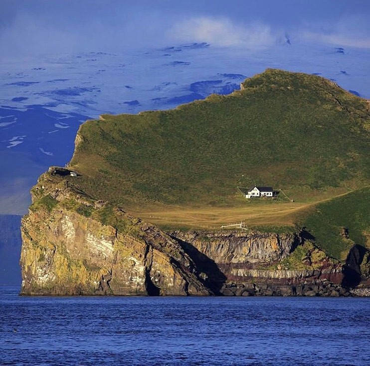 世界上最孤独的房子，孤立于荒岛空置了100年，充满猜想