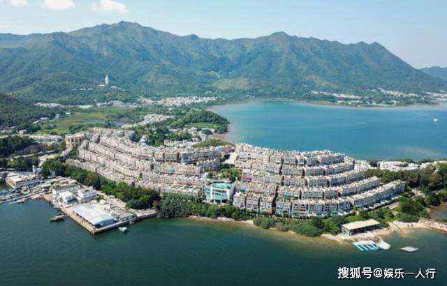 走进杨怡在香港的豪宅,虽然老公比她小五岁,但家里装修甜蜜温馨
