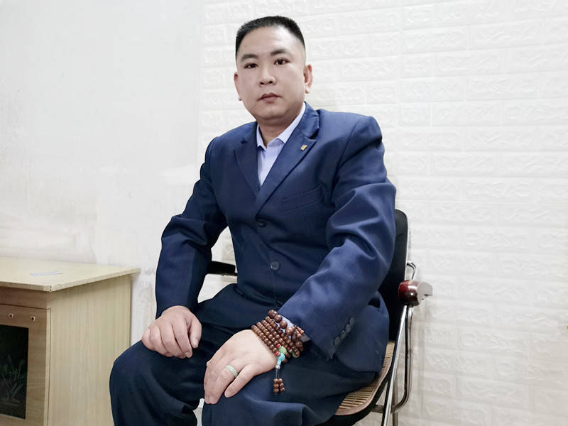 《中国诗人》《中国诗歌报》《中国诗歌网》《一线周刊》《今日诗界》