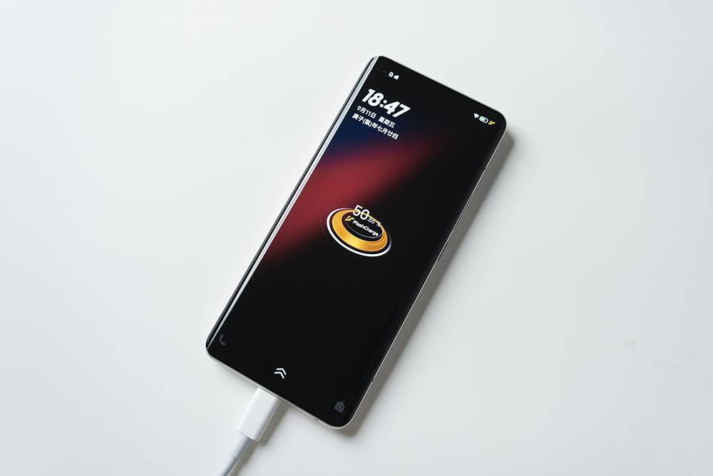 iqoo5 pro充电慢是怎么回事 77c39252b12d47f0860bc99b5d308538.jpeg