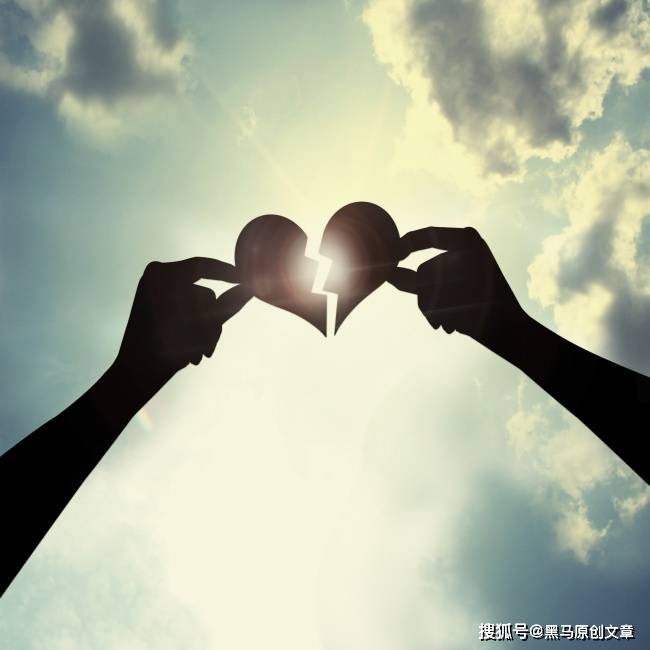 原创心理学案例分析:就职于体制内的她感到未来无望,生无可恋